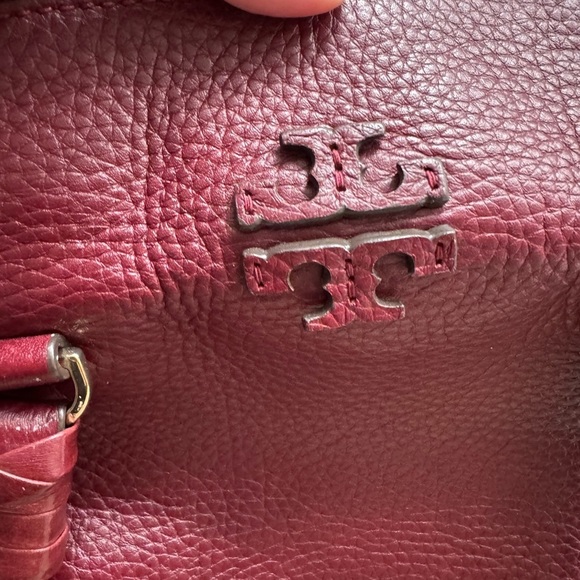 Tory Burch Taylor Satchel/Shoulder Bag in Pebble Leather. Imperial Garnet - Picture 3 of 7